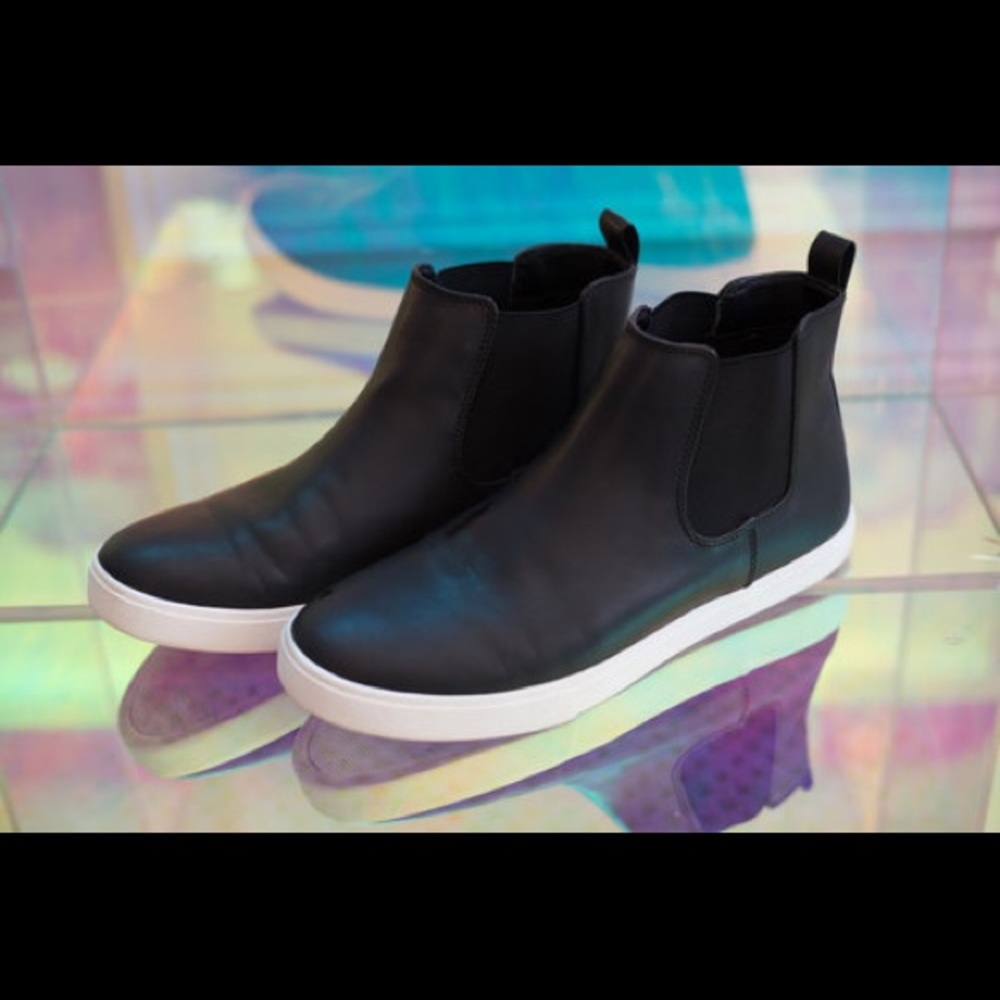 H&M Black Slip-On Sneakers